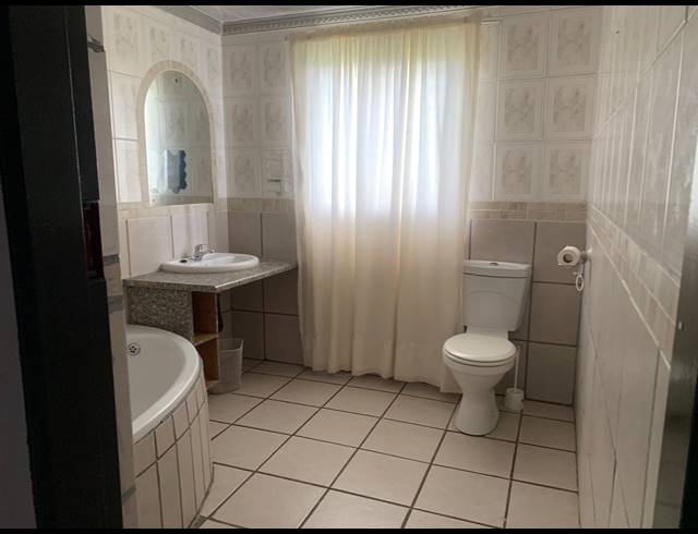 8,565M² SMALLHOLDING FOR SALE IN WESTONARIA